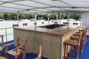 B38 PONTOON - COMPLETE